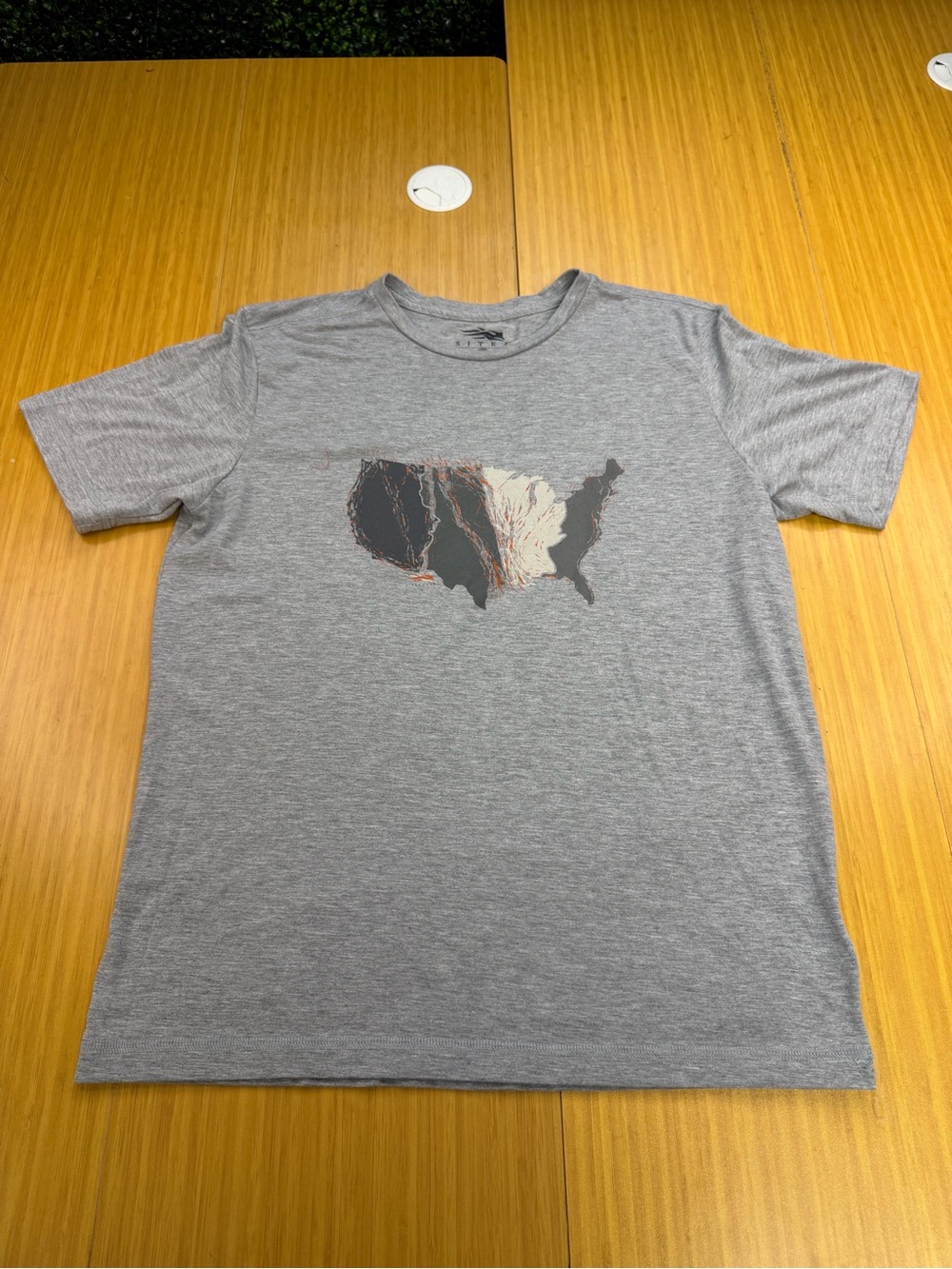 Sitka T-Shirt Mens USA Map Flyway Short Sleeve Large LOGO Hunting United States